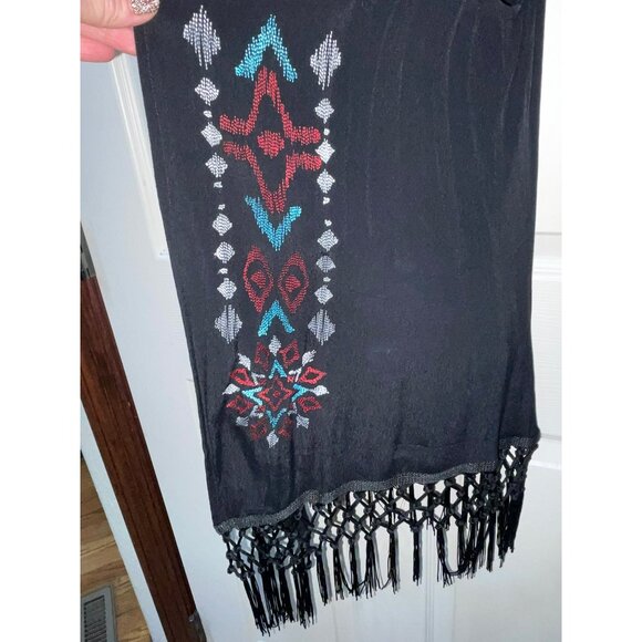 NWT Ariat Womens Sleeveless Embroidered Fringe Vest L/G Black Rayon Bohemian Sty - Picture 5 of 7
